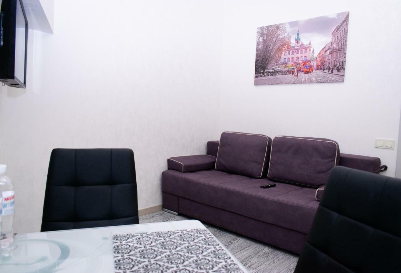 Apartment Barvy Lvova On Kostyushka St Екстериор снимка