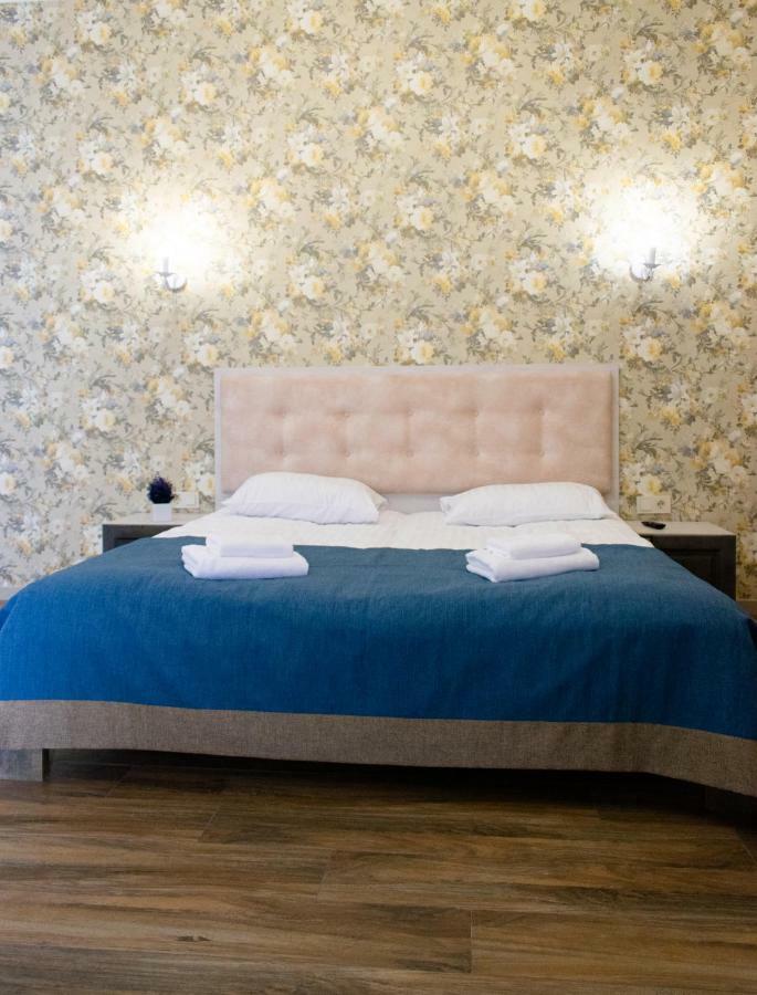 Apartment Barvy Lvova On Kostyushka St Екстериор снимка
