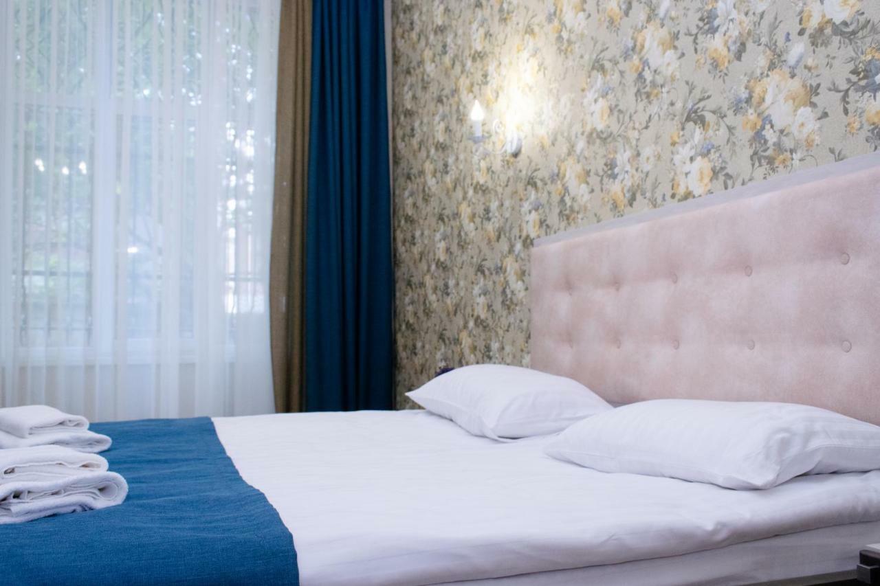 Apartment Barvy Lvova On Kostyushka St Екстериор снимка
