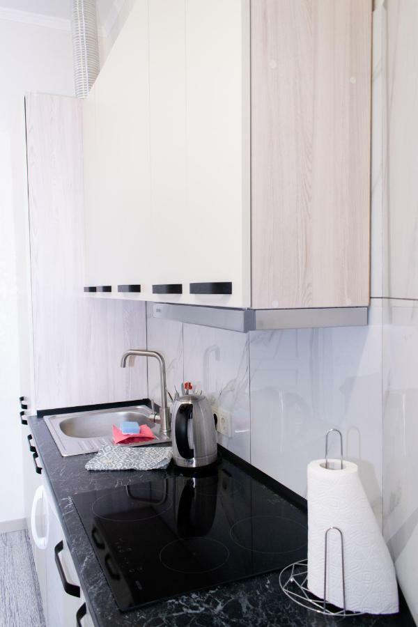 Apartment Barvy Lvova On Kostyushka St Екстериор снимка
