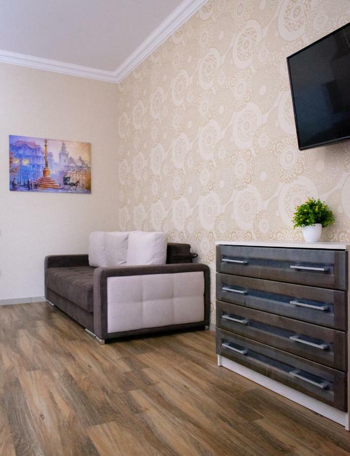 Apartment Barvy Lvova On Kostyushka St Екстериор снимка
