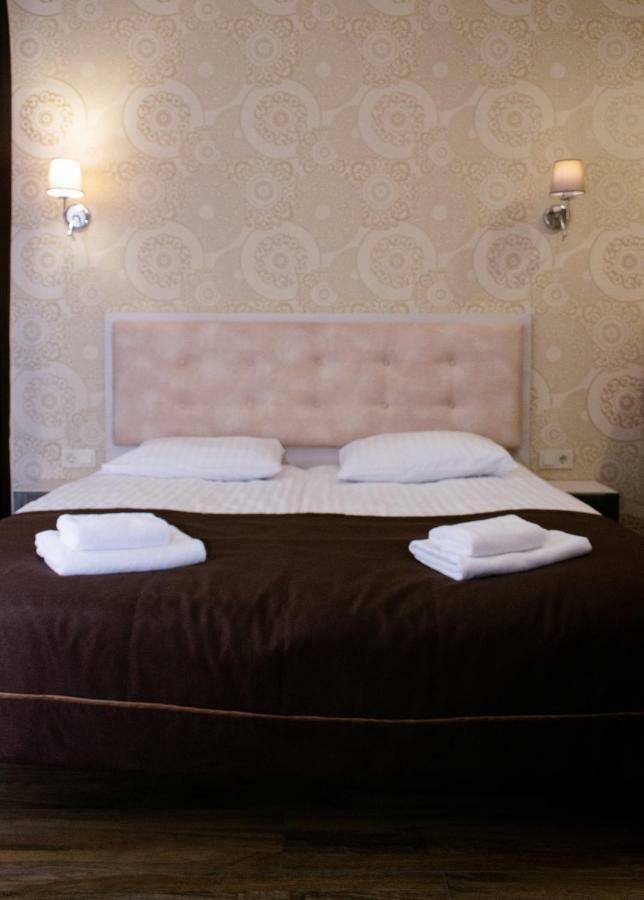 Apartment Barvy Lvova On Kostyushka St Екстериор снимка