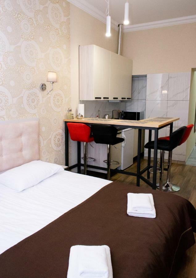 Apartment Barvy Lvova On Kostyushka St Екстериор снимка