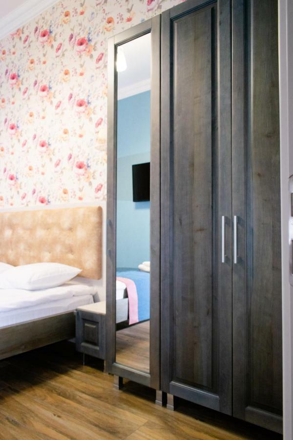 Apartment Barvy Lvova On Kostyushka St Екстериор снимка
